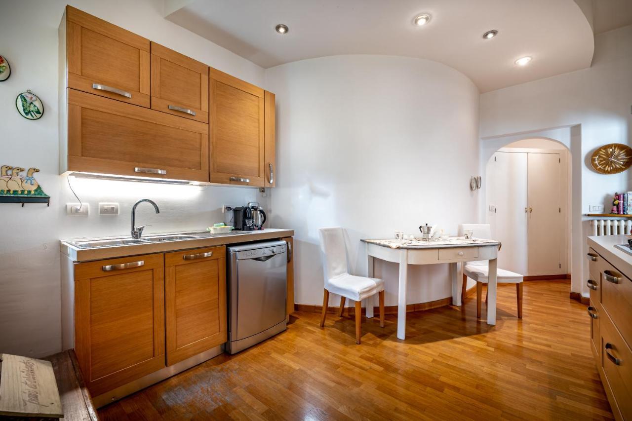 Yid Leopolda Apt Few Minutes From Central Station Florence Exterior photo
